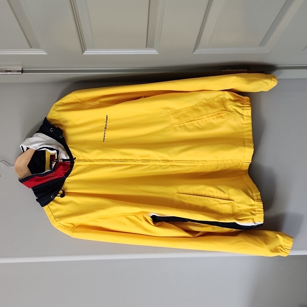 Tommy Hilfiger polyester lightweight jacket size XL